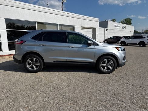 Certified 2024 Ford Edge SEL w/ Convenience Package AWD/4WD image 2