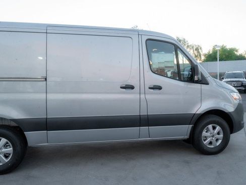 Used 2026 Mercedes-Benz Sprinter 2500 image 5