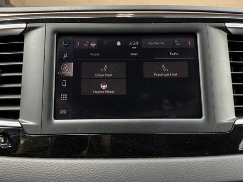 Used 2023 Chrysler Voyager LX FWD image 35