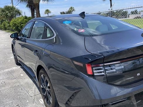 Used 2025 Hyundai Sonata SEL FWD image 9