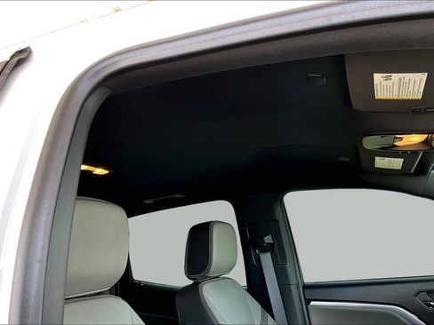 Certified 2024 Chevrolet Colorado ZR2 w/ ZR2 Convenience Package III AWD/4WD image 28