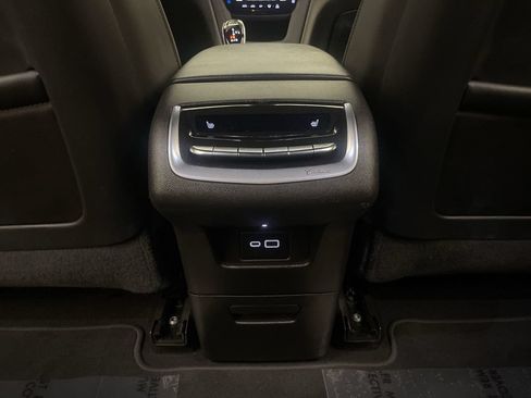 Used 2020 Cadillac XT6 Sport AWD/4WD image 16