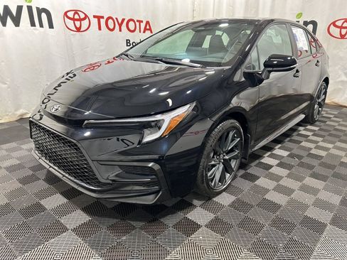 Used 2026 Toyota Corolla SE w/ SE Package FWD image 3