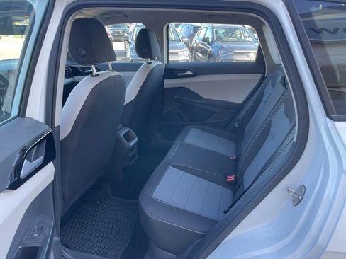 Used 2025 Volkswagen Taos S image 17