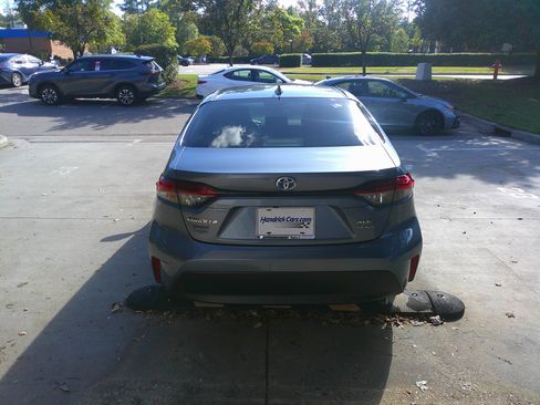 Used 2025 Toyota Corolla XLE image 10