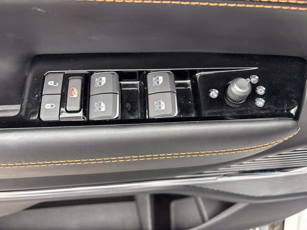 Used 2024 Jeep Grand Wagoneer Series III w/ Flexible Seating Group AWD/4WD image 20