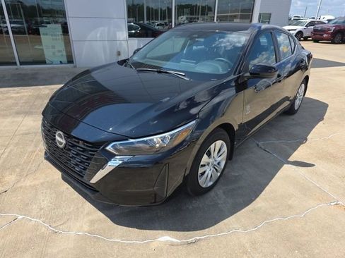 Certified 2025 Nissan Sentra S FWD image 3