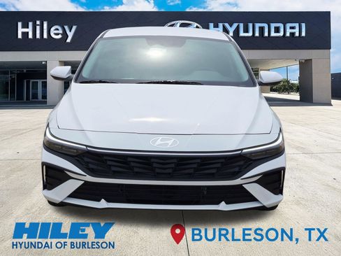 New 2026 Hyundai Elantra Blue FWD image 6