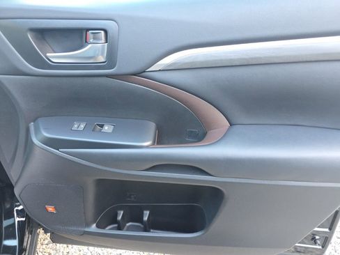 Certified 2019 Toyota Highlander Limited image 19