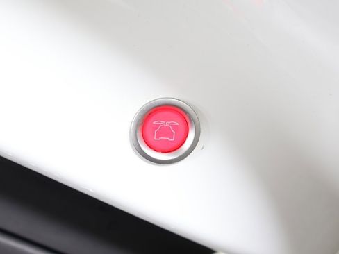 Used 2020 Tesla Model X Long Range image 23