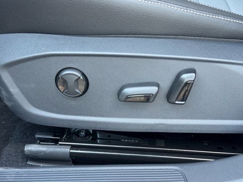 New 2025 Volkswagen Jetta SE image 22