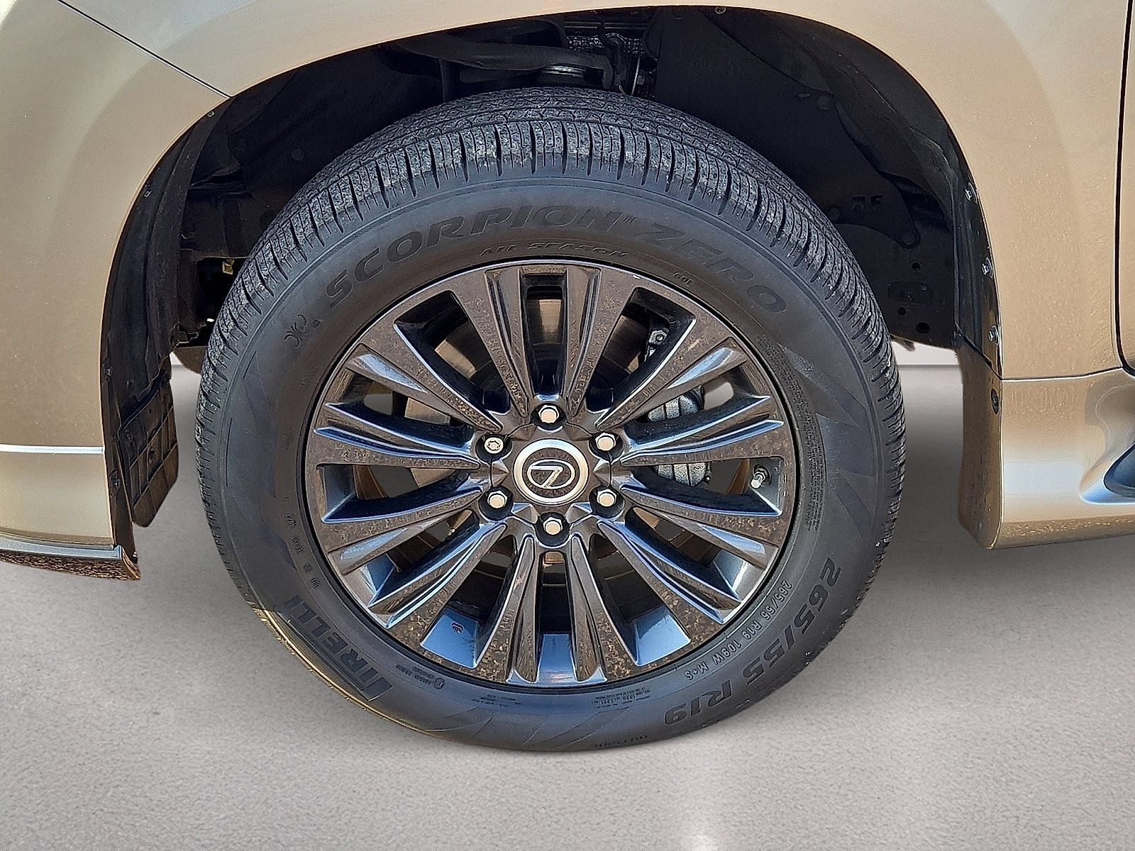 Used 2023 Lexus GX 460 Premium w/ Accessory Package AWD/4WD image 10
