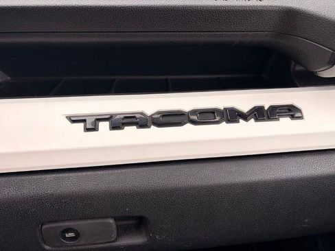 Used 2024 Toyota Tacoma TRD Off-Road image 30