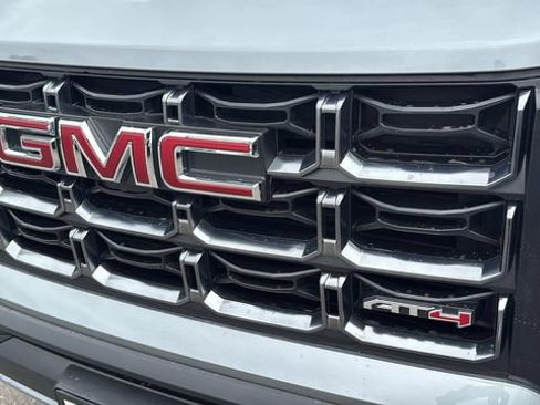 Used 2023 GMC Canyon AT4 w/ Canyon Safety Plus Package AWD/4WD image 9