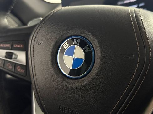 Used 2025 BMW X5 xDrive50e AWD/4WD image 23