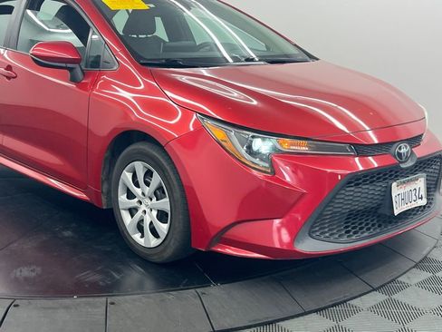 Used 2021 Toyota Corolla LE image 6