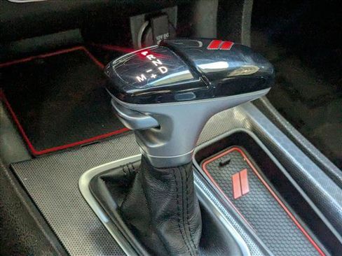 Used 2018 Dodge Charger R/T Scat Pack image 11