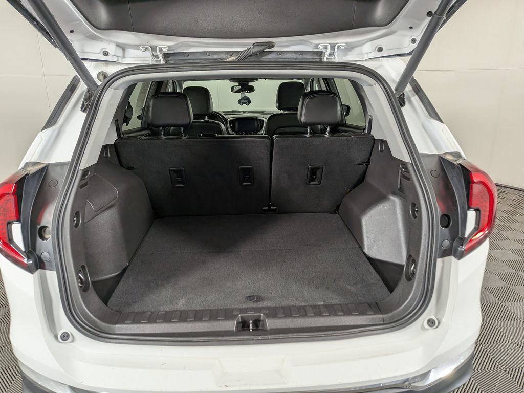 Certified 2024 GMC Terrain SLT AWD/4WD image 14