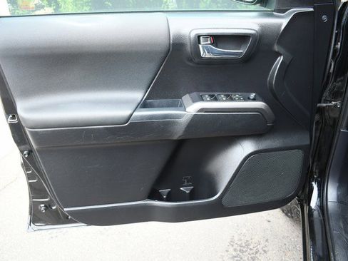 Certified 2019 Toyota Tacoma TRD Sport image 13