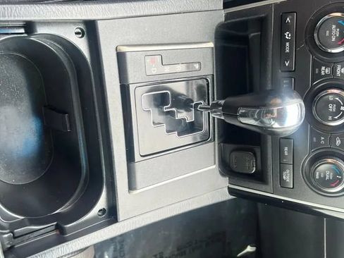 Used 2011 MAZDA CX-9 Touring w/ Moonroof & Bose Audio Pkg FWD image 16