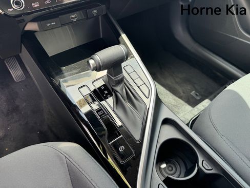 New 2026 Kia Niro LX FWD image 17