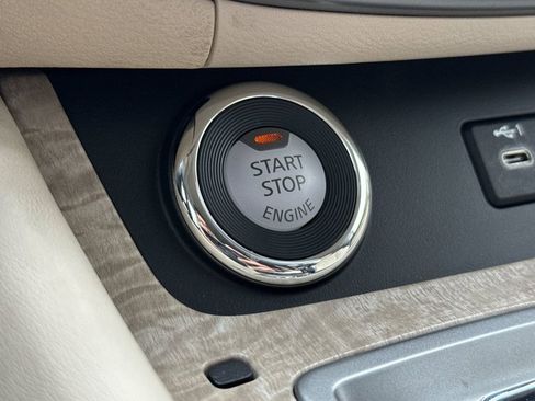 Used 2024 Nissan Murano SL image 21