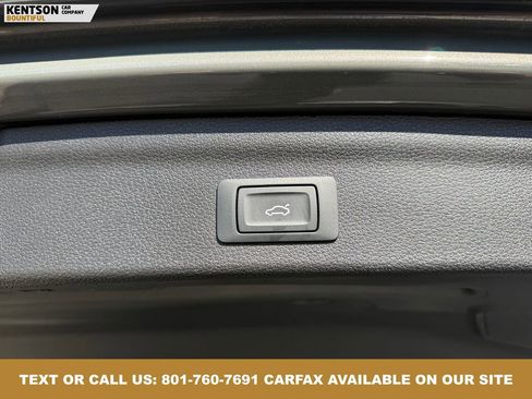 Used 2025 Audi Q3 2.0T Premium image 38