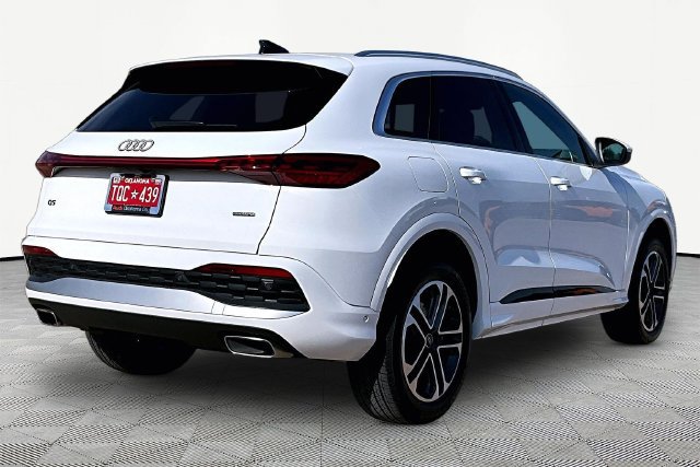 Used 2026 Audi Q5 Premium w/ Convenience Package AWD/4WD image 2