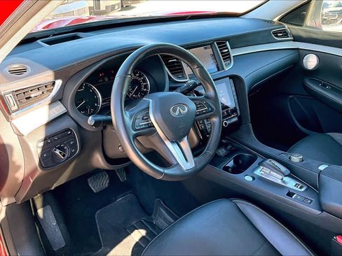 Used 2024 INFINITI QX50 Sensory image 16