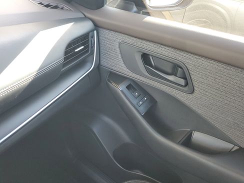 Certified 2023 Nissan Rogue S image 29