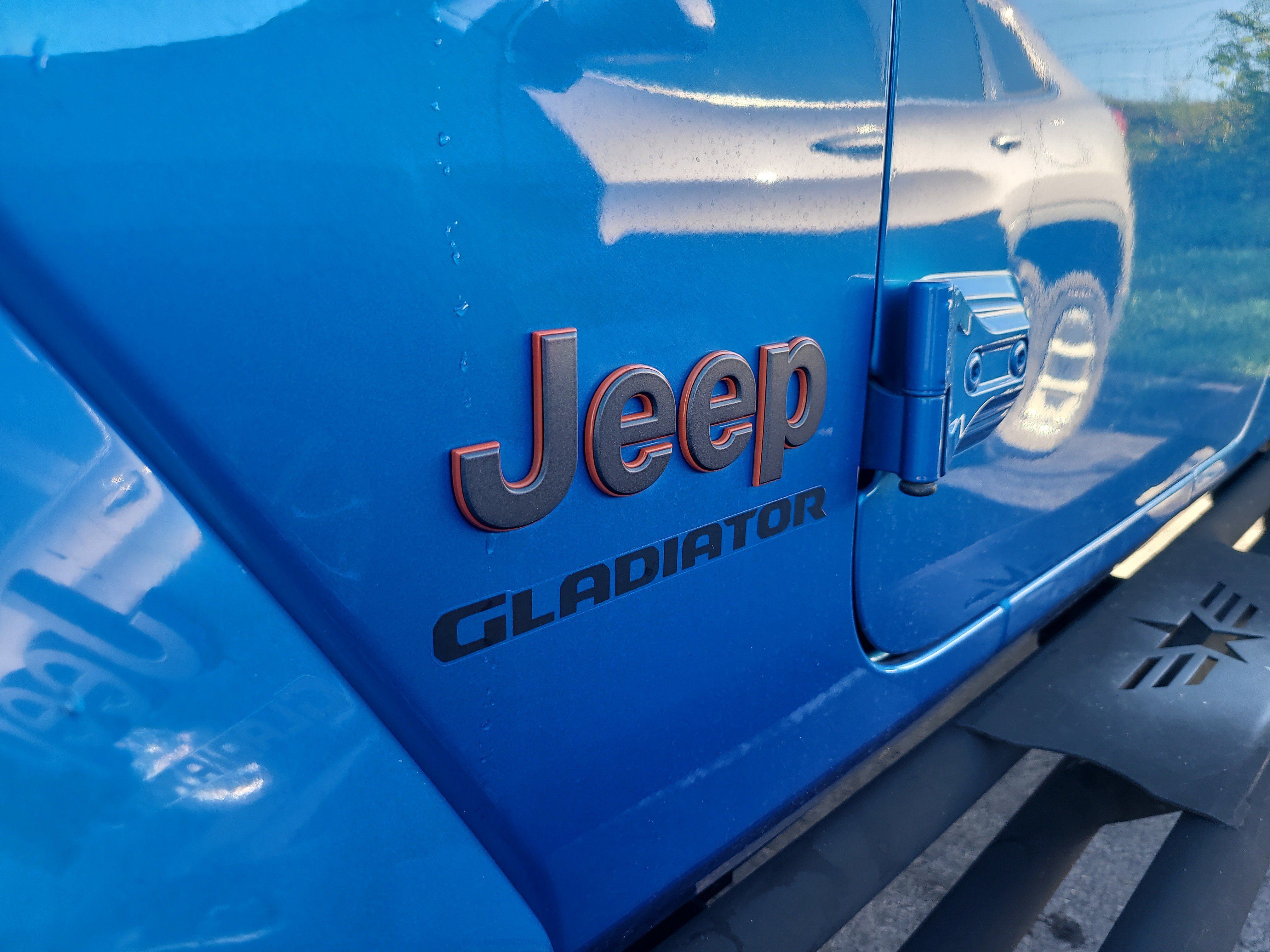 Used 2021 Jeep Gladiator Mojave AWD/4WD image 9