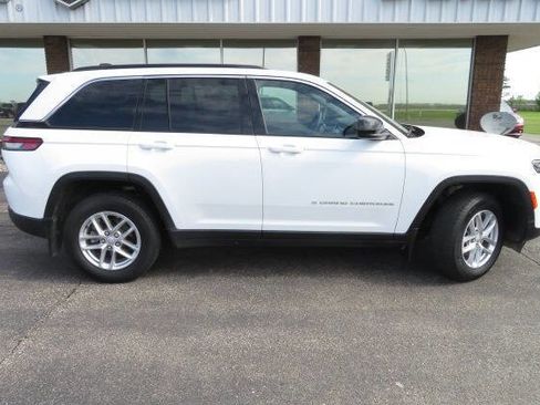 Used 2024 Jeep Grand Cherokee Laredo X w/ Luxury Tech Group I AWD/4WD image 1