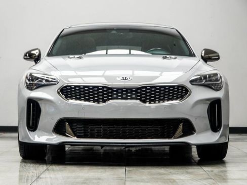 Used 2020 Kia Stinger GT1 image 8