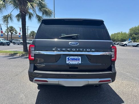 Used 2022 Ford Expedition Limited AWD/4WD image 4