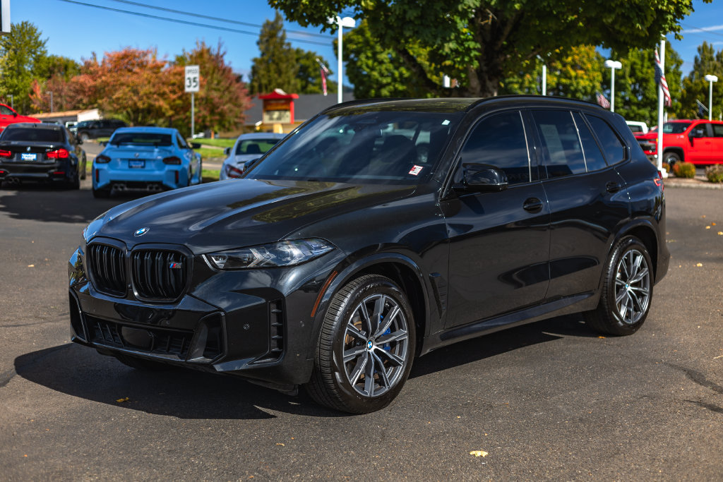 Used 2025 BMW X5 M60i AWD/4WD image 4