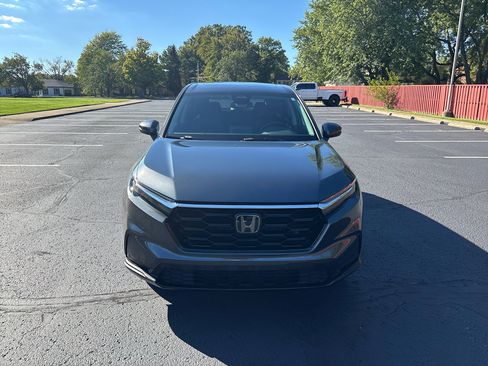 Used 2023 Honda CR-V EX image 2