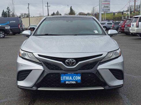 Used 2018 Toyota Camry XSE image 8