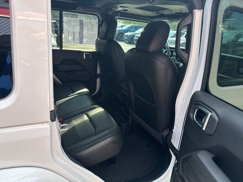 Used 2023 Jeep Wrangler Altitude image 60