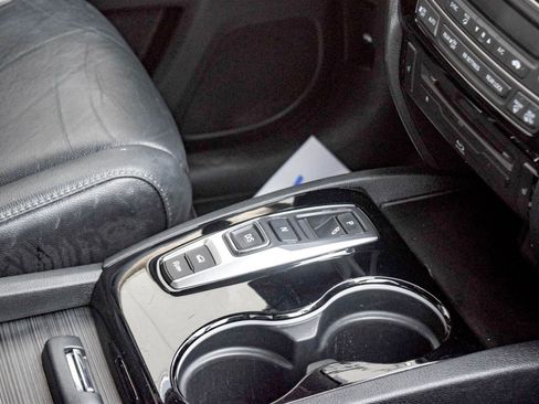 Used 2022 Honda Pilot Touring image 5