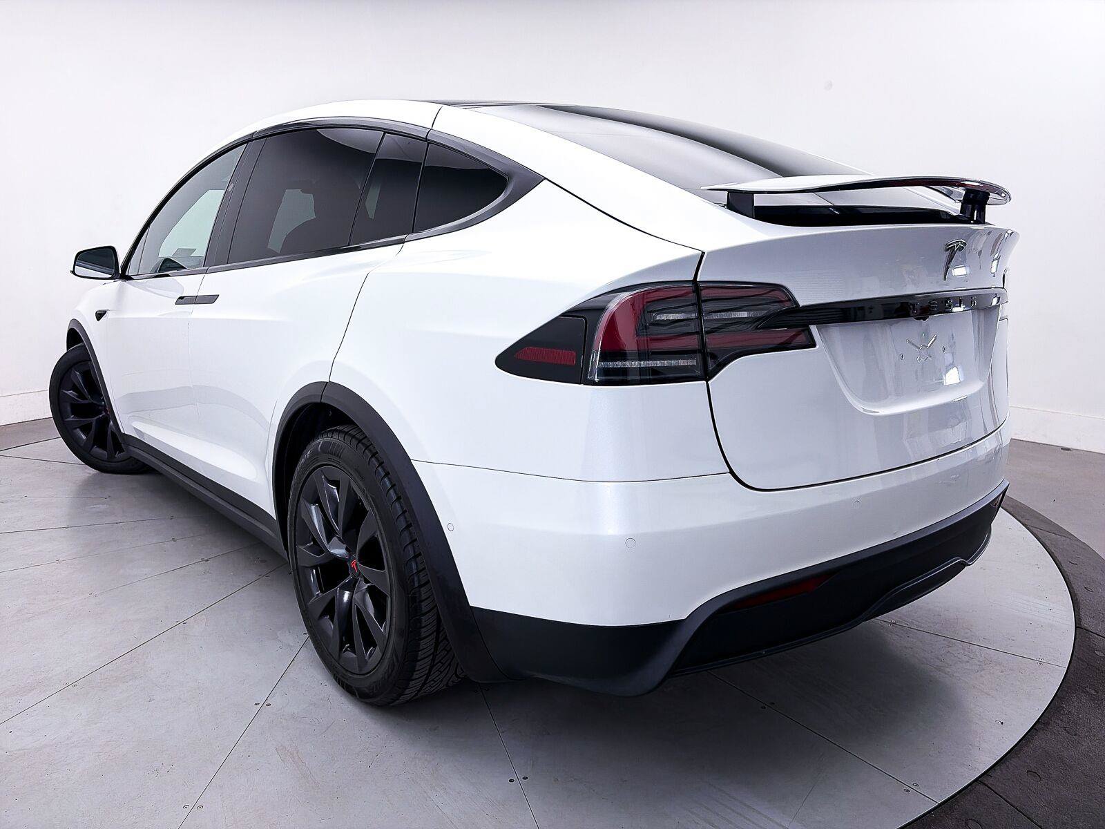 Used 2023 Tesla Model X AWD/4WD image 2