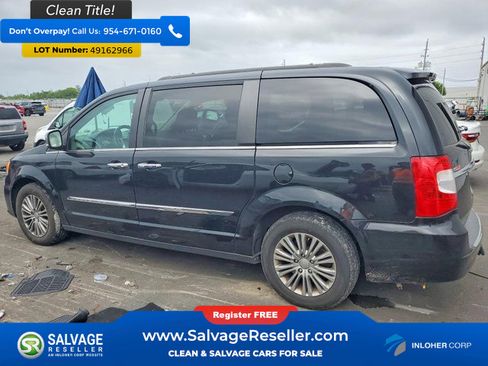 Used 2016 Chrysler Town & Country Touring-L w/ Trailer Tow Group image 3