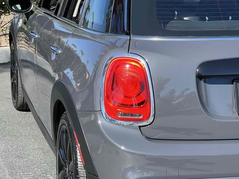 Used 2018 MINI Cooper S FWD image 45