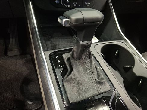 New 2026 Kia Carnival EX FWD image 12