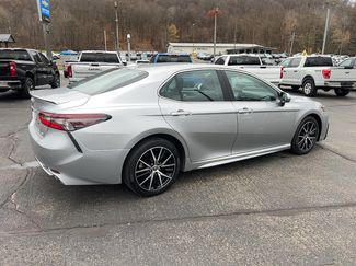 Used 2021 Toyota Camry SE video 5