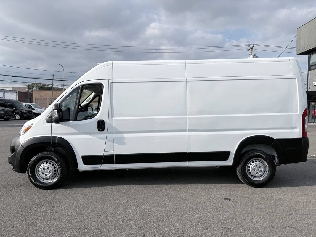 Used 2026 RAM ProMaster 2500 w/ Convenience Group FWD image 4