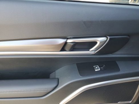 Certified 2025 Kia Telluride S FWD image 9