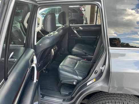 Used 2019 Lexus GX 460 Premium AWD/4WD image 14