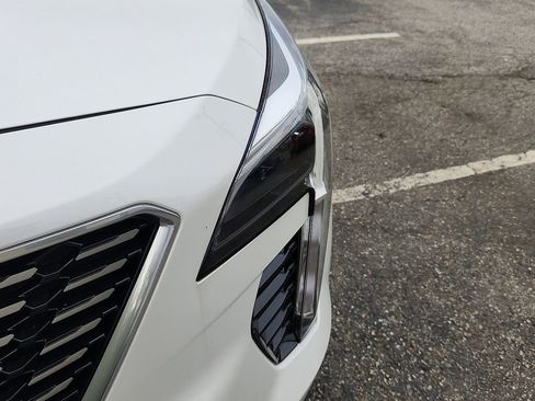 Used 2022 Cadillac XT4 Premium Luxury w/ Cold Weather Package image 9