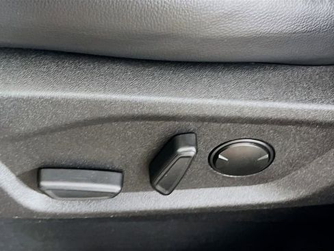 Used 2024 Ford Edge SEL image 20