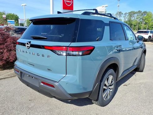 New 2026 Nissan Pathfinder SL FWD image 3